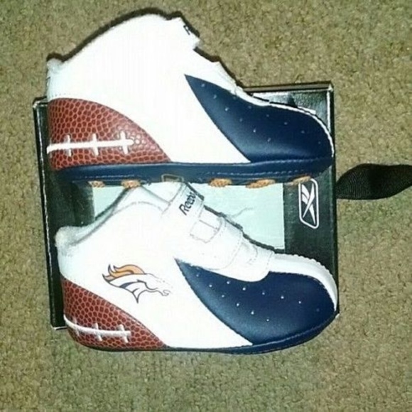 Reebok Shoes Vintage Leather Denver Broncos Football Reebok Shoes Vintage Leather Denver Broncos Football